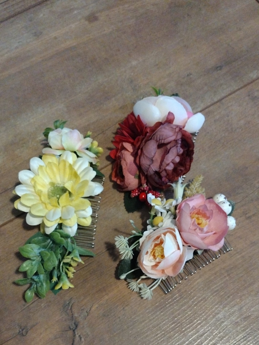 Floral Hair Combs Lot